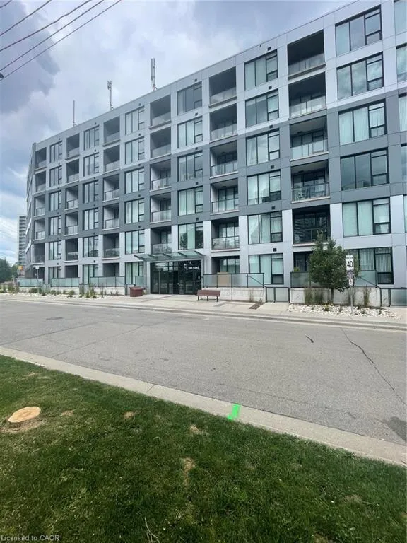618-690 King Street W, Kitchener, ON N2H 5L8