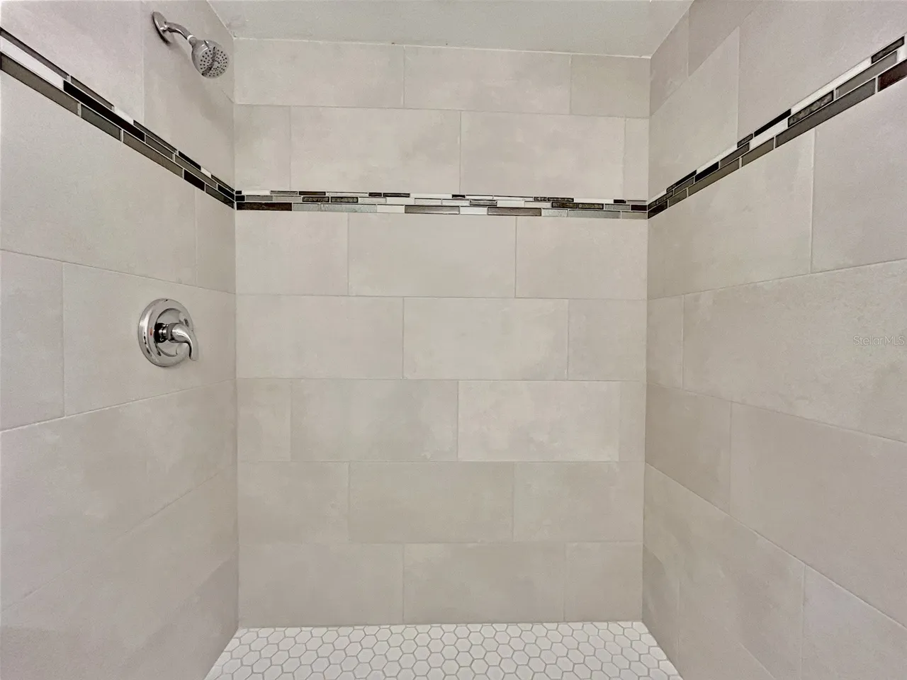 865 SKY LAKE CIRCLE D, Orlando, FL 32809