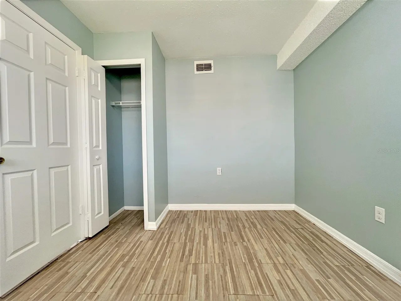 865 SKY LAKE CIRCLE D, Orlando, FL 32809