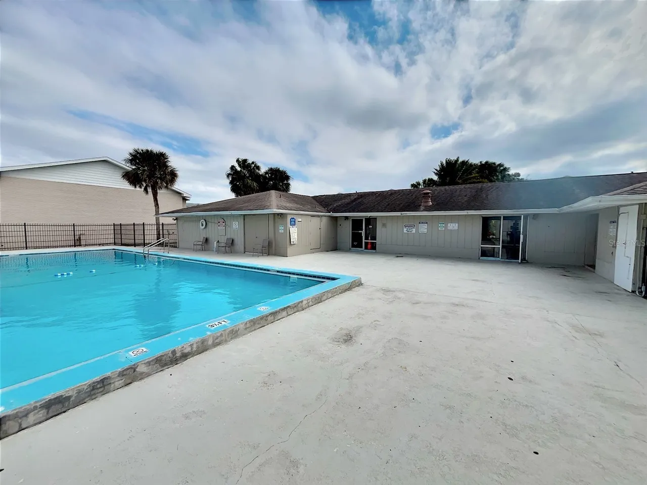 865 SKY LAKE CIRCLE D, Orlando, FL 32809