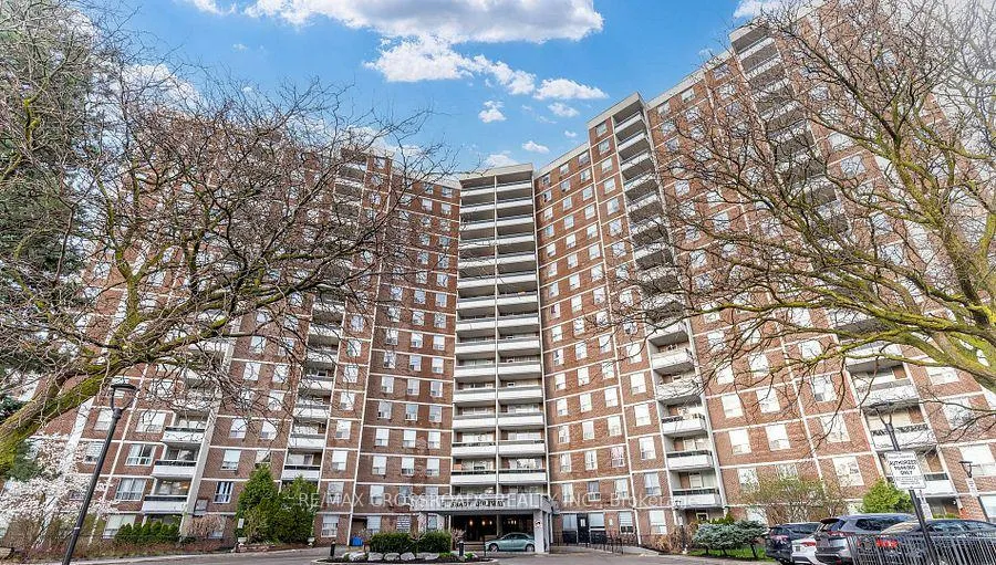 5 Shady Golfway 205, Toronto, ON M3C 3A5