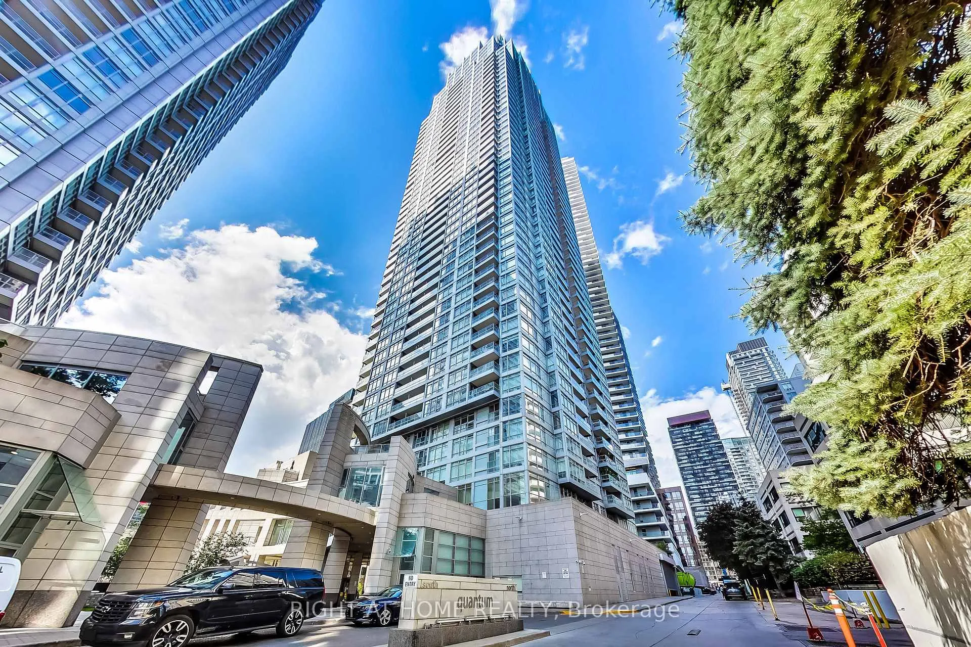 2191 Yonge Street 4409, Toronto, ON M4S 3H8