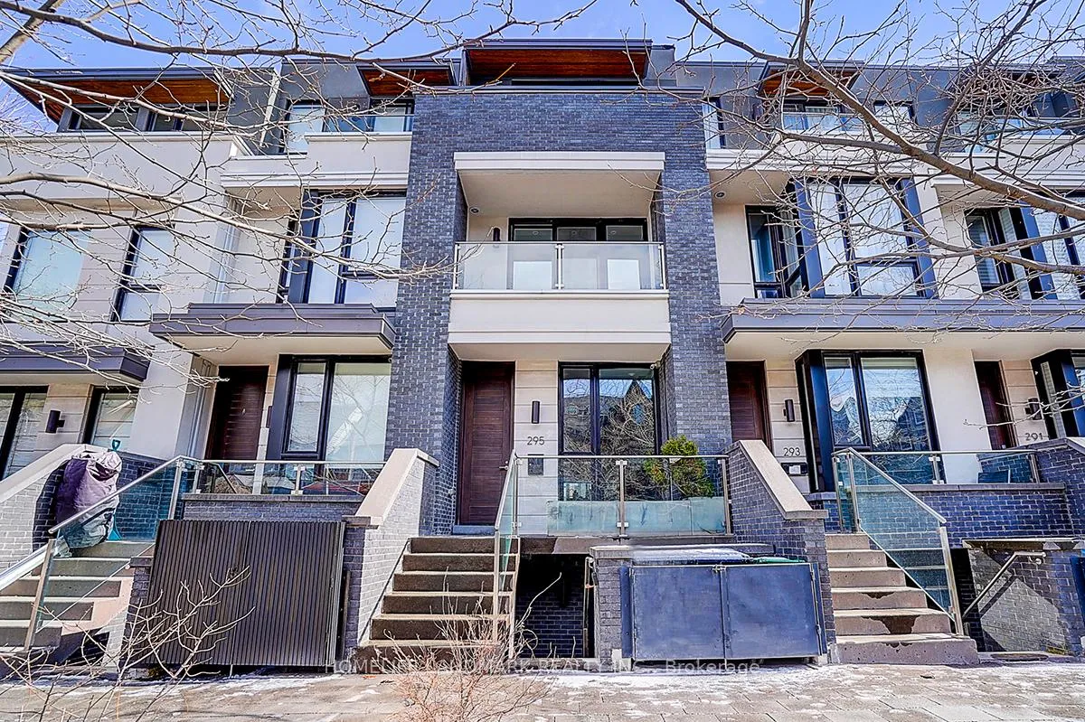 295 Roxton Road, Toronto C01, ON M6G 3R1
