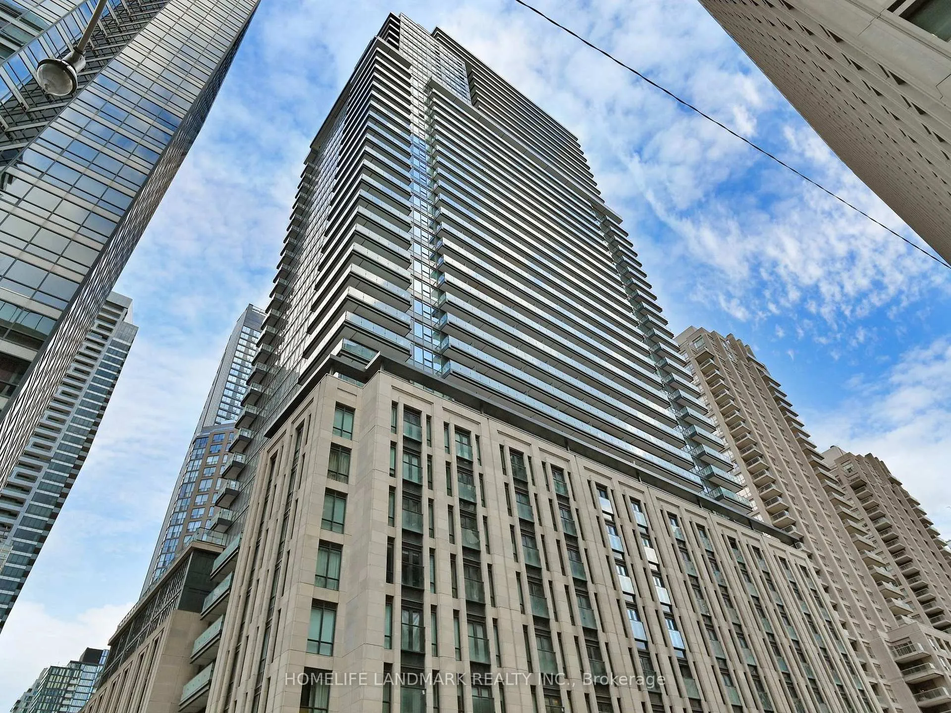955 Bay Street 2207, Toronto C01, ON M5S 0C6