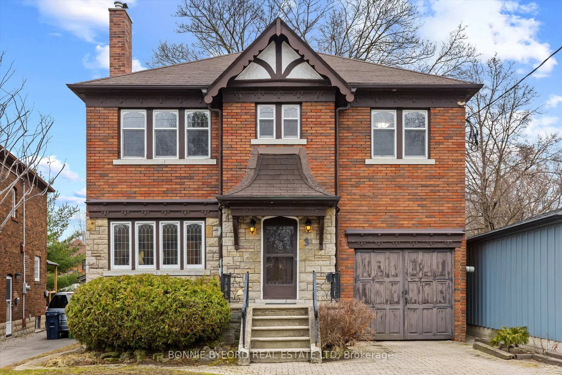 3 Fleming Crescent, Toronto C11, ON M4G 2A9