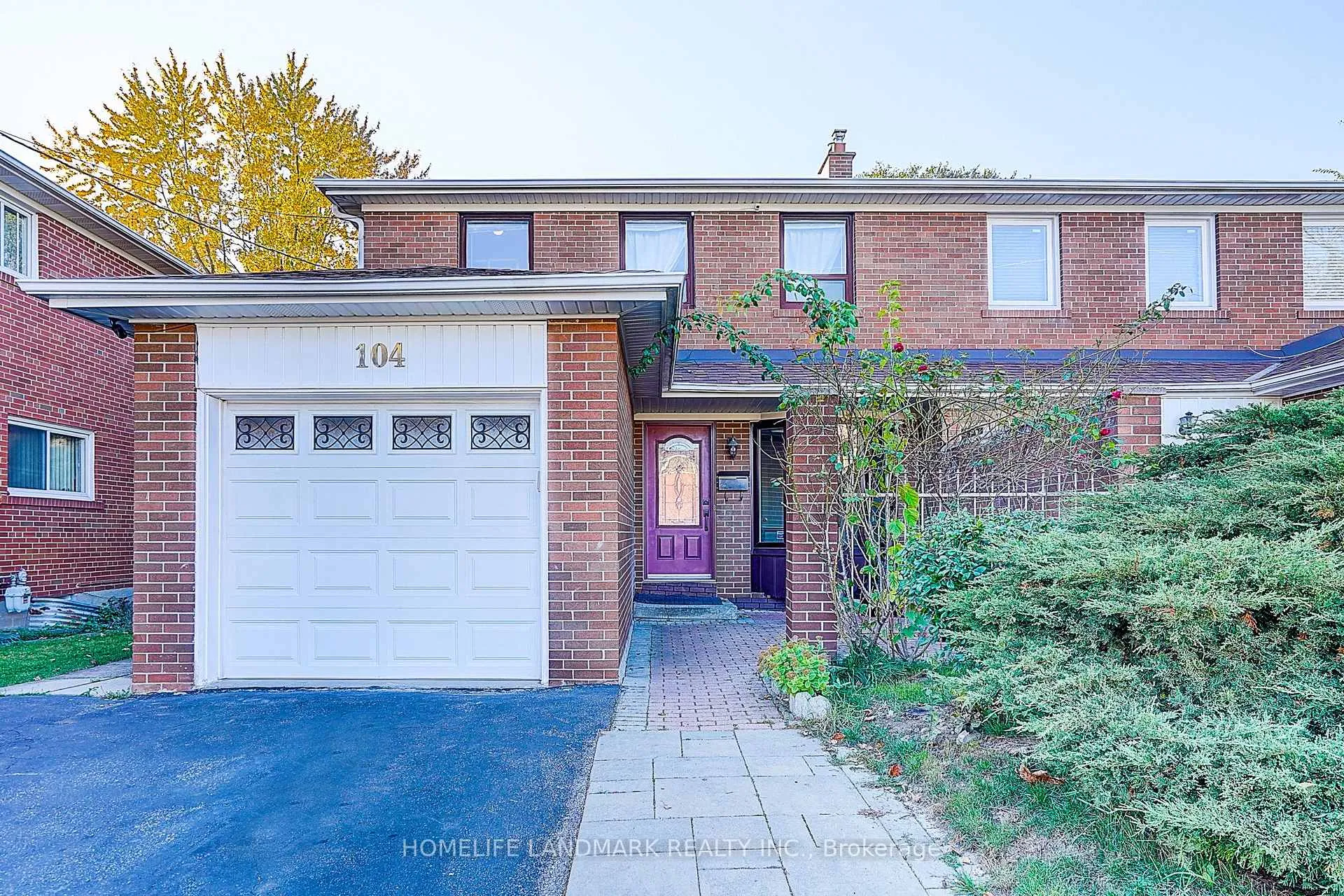 104 Tanjoe Crescent, Toronto C07, ON M2M 1P7