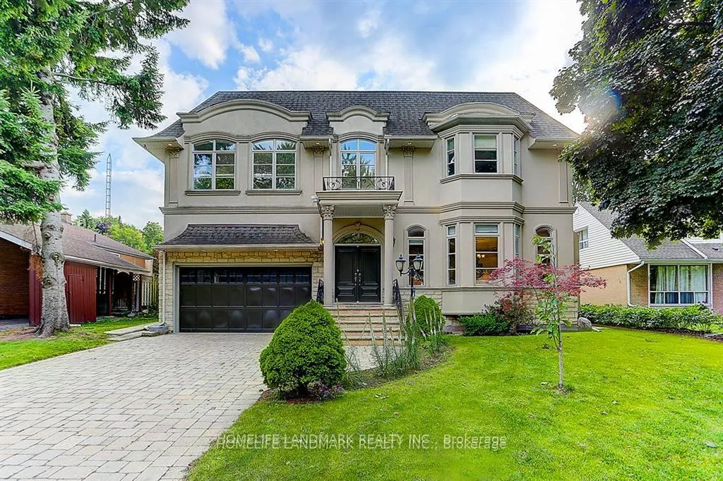 34 Moccasin Trail, Toronto C13, ON M3C 1Y7