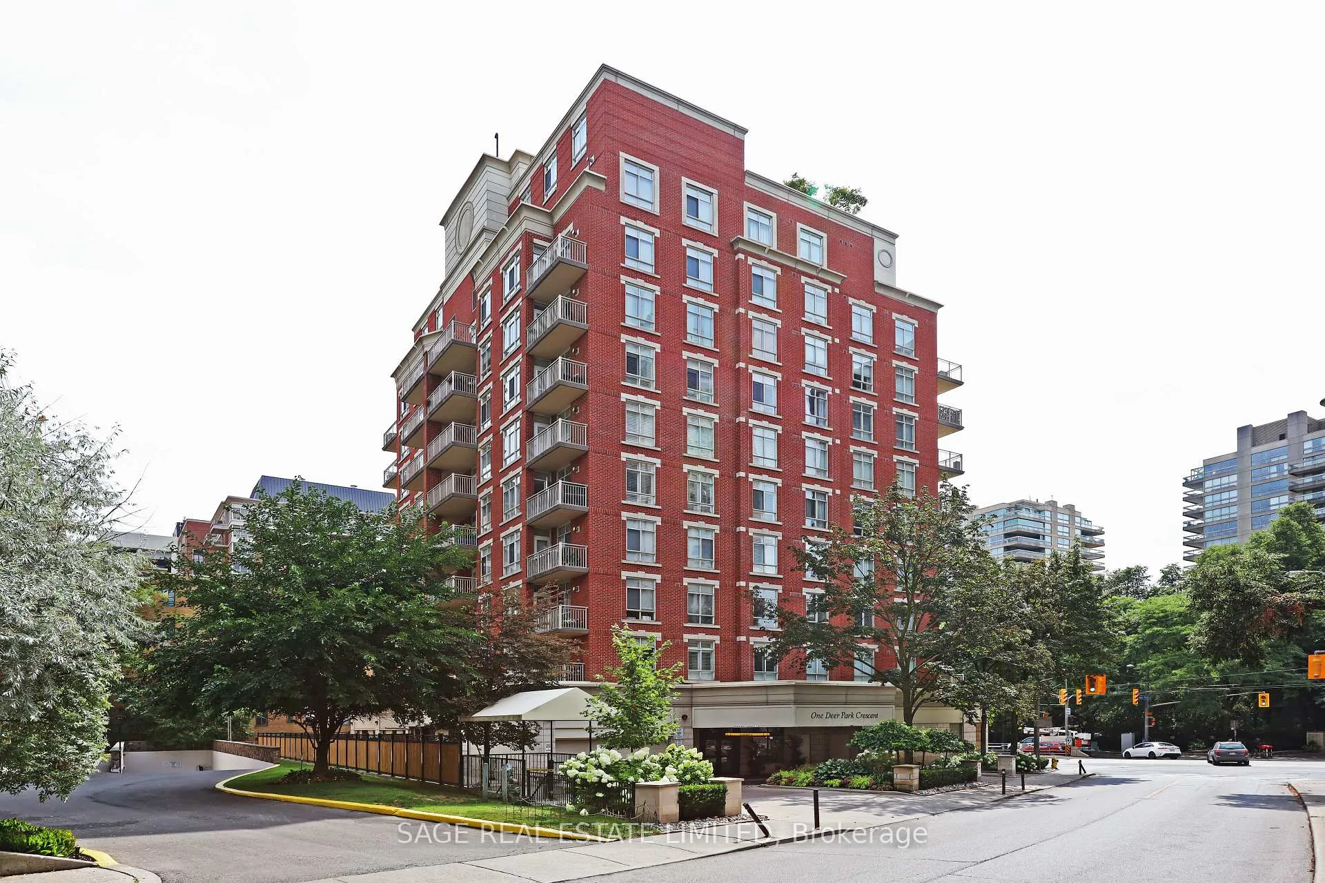 1 Deer Park Crescent 803, Toronto C02, ON M4V 3C4