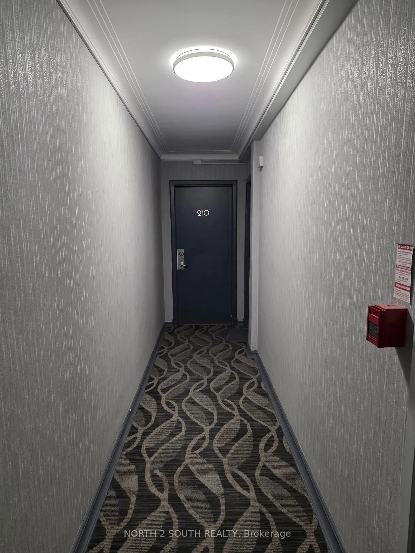 707 Eglinton Avenue W 210, Toronto C03, ON M5N 1C8