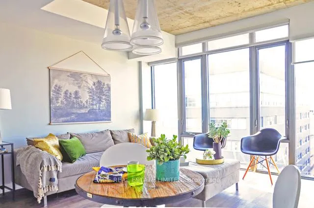 95 Bathurst Street 1406, Toronto C01, ON M5V 0H7