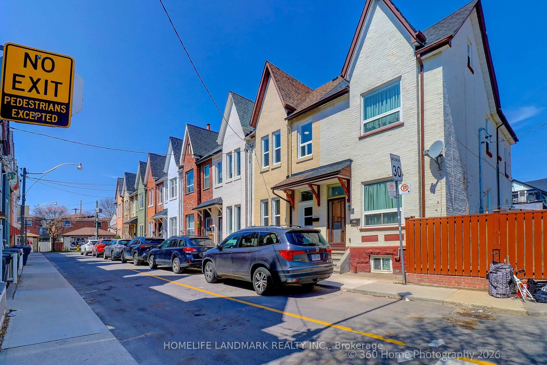 4 Andrews Avenue, Toronto C01, ON M6J 1S3