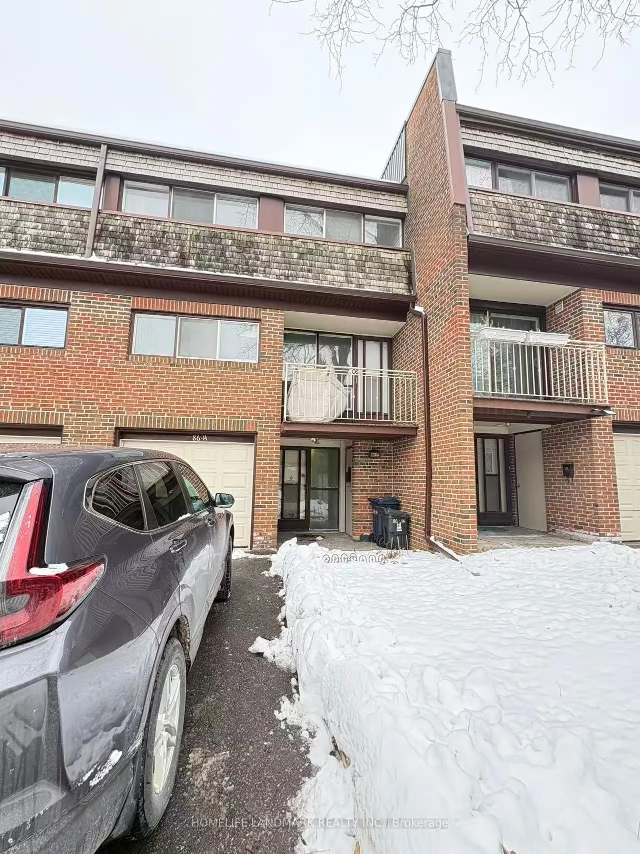 86 CASTLEBURY Crescent 14, Toronto C15, ON M2H 1W8