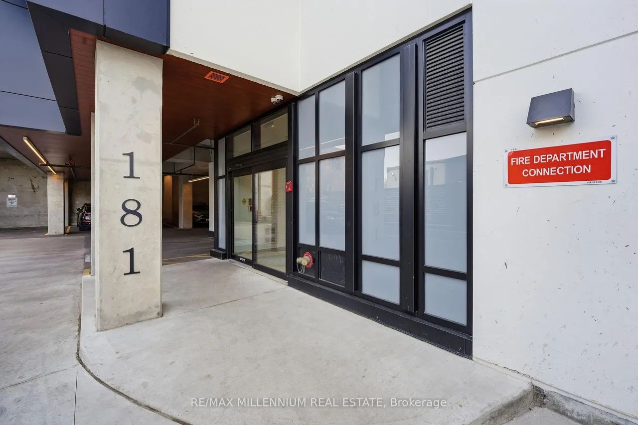 181 Sterling Road 314, Toronto C01, ON M6R 2B2