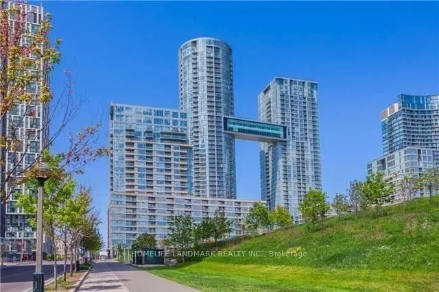 26 Capreol Court G17, Toronto C01, ON M5V 4A3