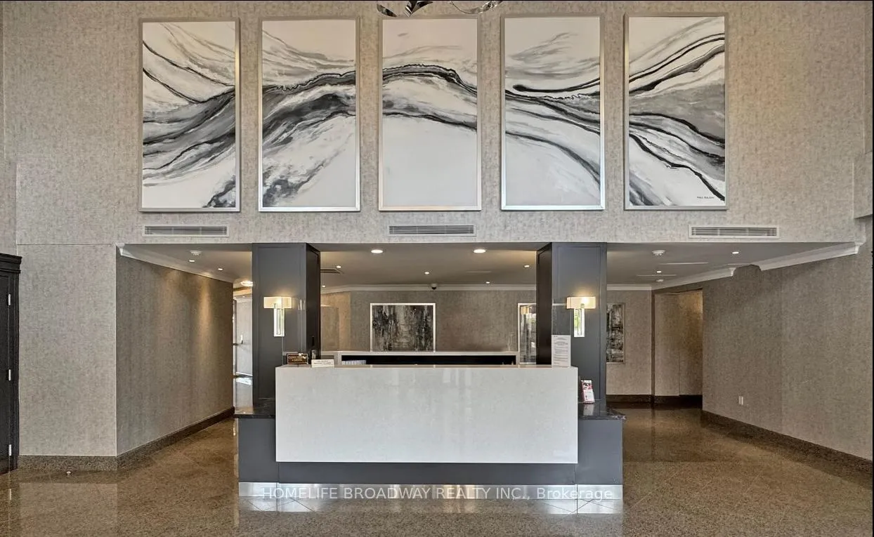2 Clairtrell Road 315, Toronto C14, ON M2N 7H5
