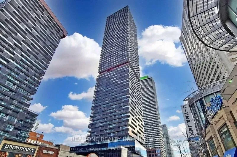 8 Eglinton Avenue E 2209, Toronto C10, ON M4P 0C1