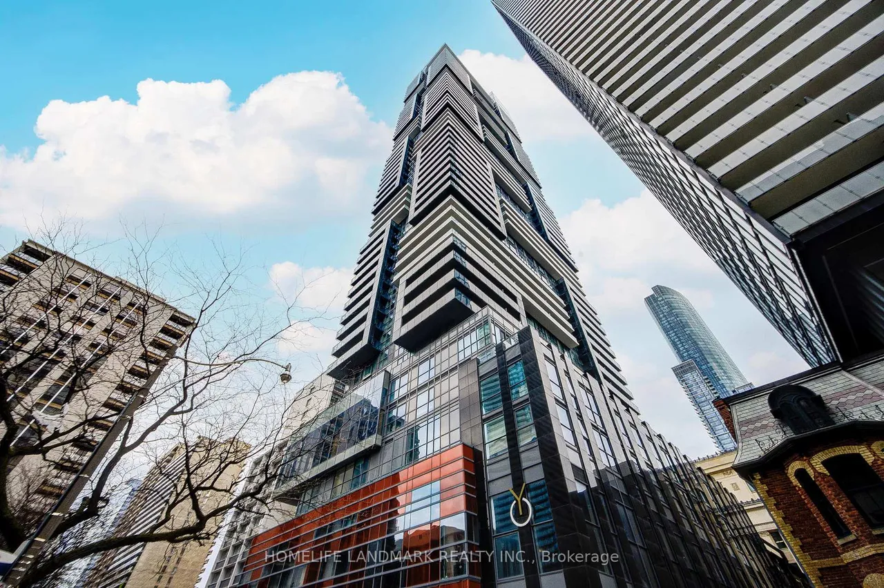 7 Grenville Street 5302, Toronto C01, ON M4Y 0E9