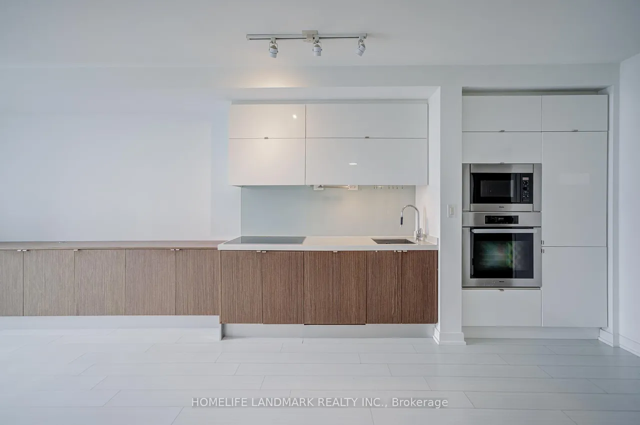 21 Iceboat Terrace 4911, Toronto C01, ON M5V 4A9