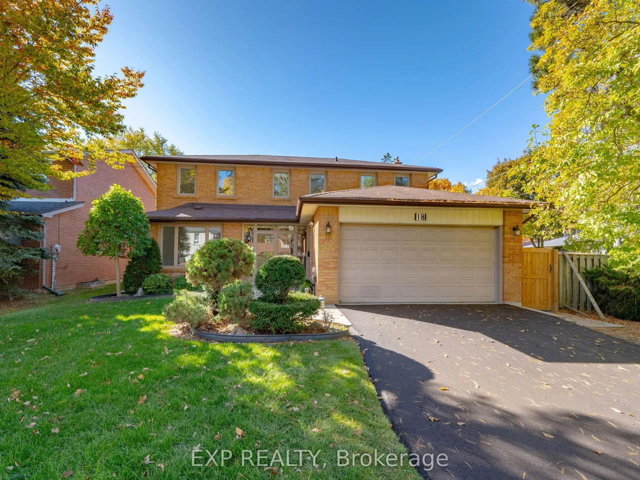 18 Whitman Street, Toronto C14, ON M2M 3H8
