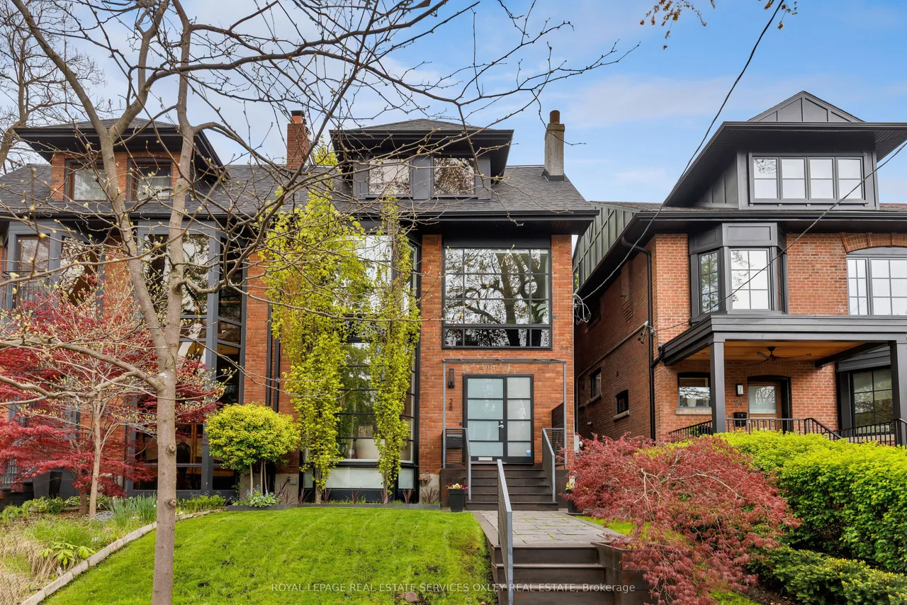 28 Roxborough Street W, Toronto C02, ON M5R 1T8