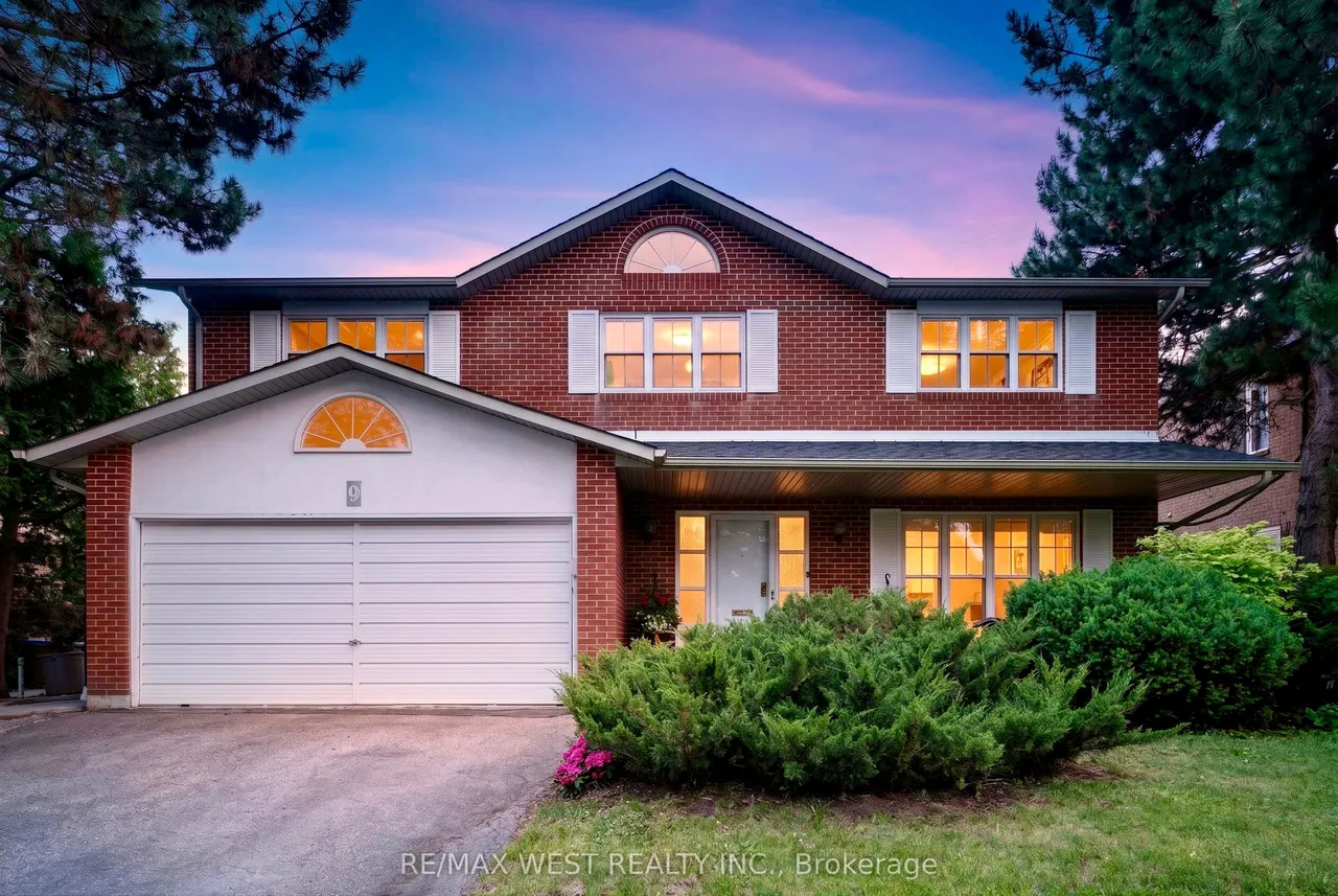 9 Harlington Road N, Toronto, ON M3B 3G3