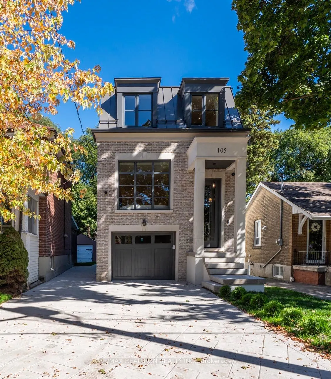 105 Rumsey Road, Toronto, ON M4G 1P1