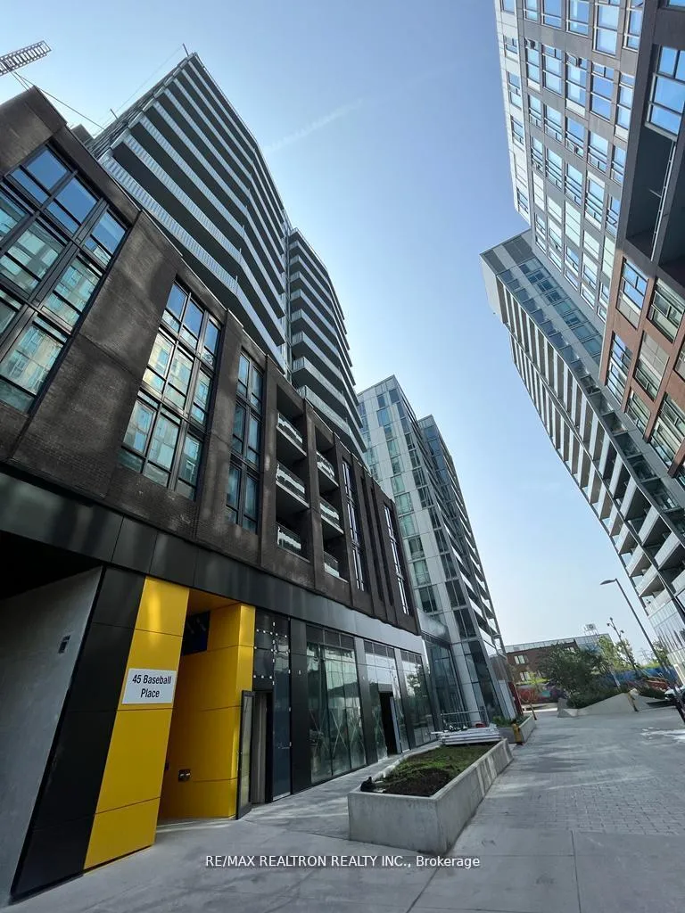 45 Baseball Place E 207, Toronto, ON M4M 0H1