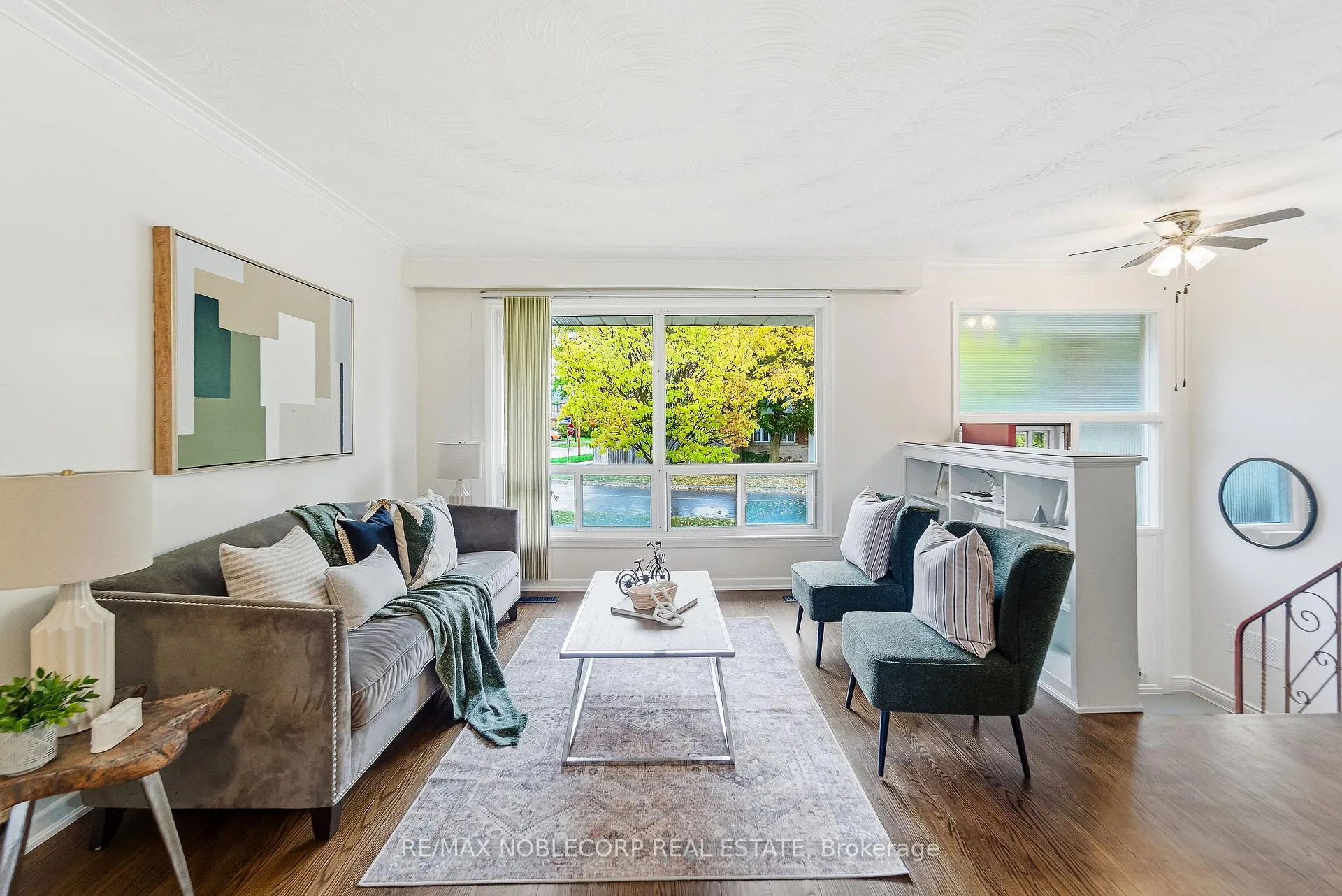 16 Fortune Gate, Toronto, ON M1G 1X8