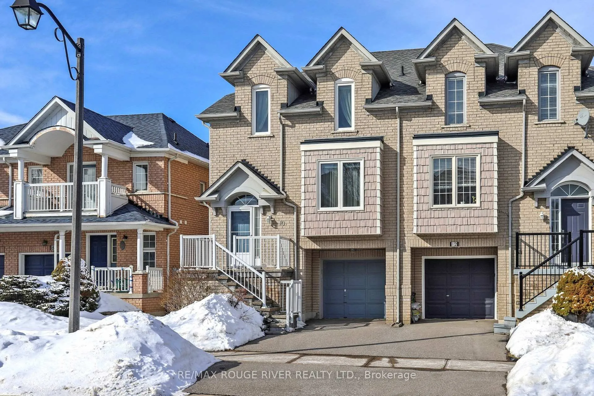 10 Moorefield Drive, Toronto, ON M1C 5B5