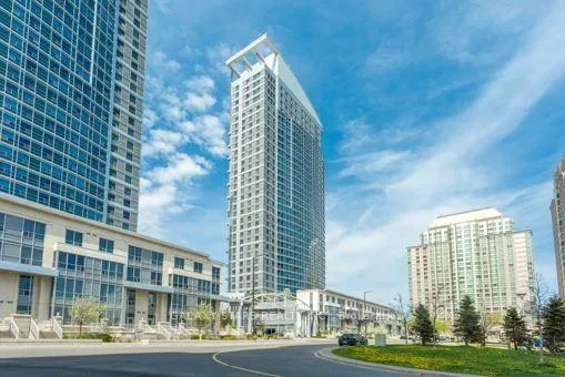 38 Lee Centre Drive 801, Toronto E09, ON M1H 3J7