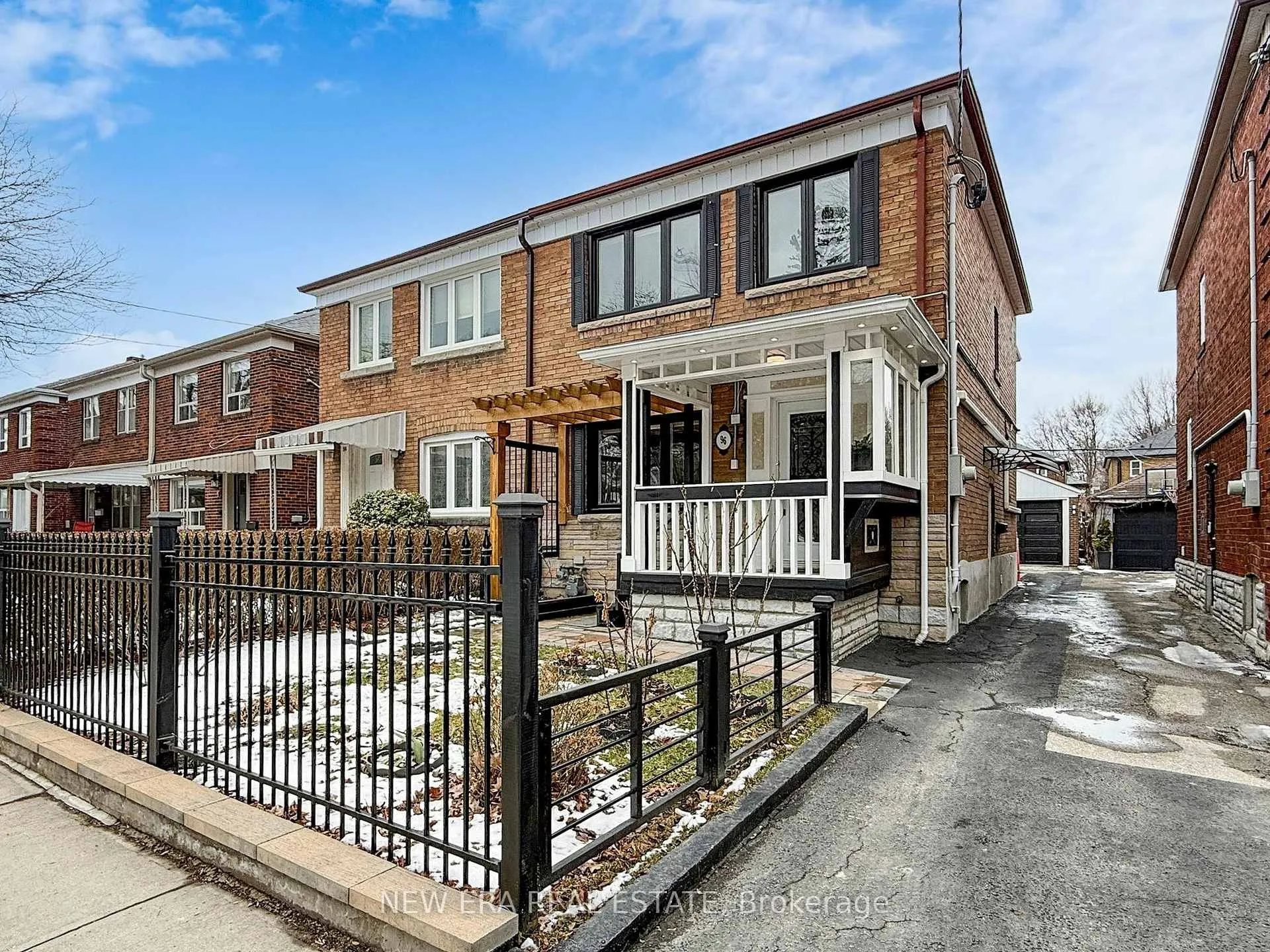 96 Highfield Road, Toronto E01, ON M4L 2V1