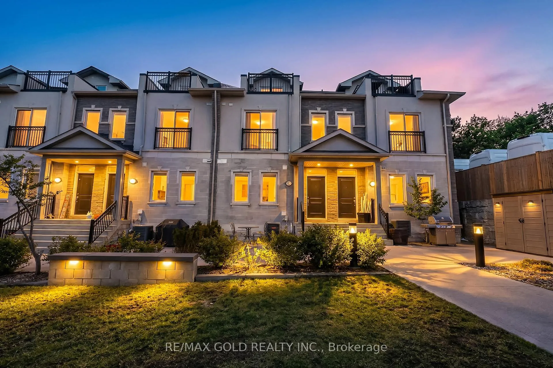 1030 dunsley Way 06, Whitby, ON L1N 0L5