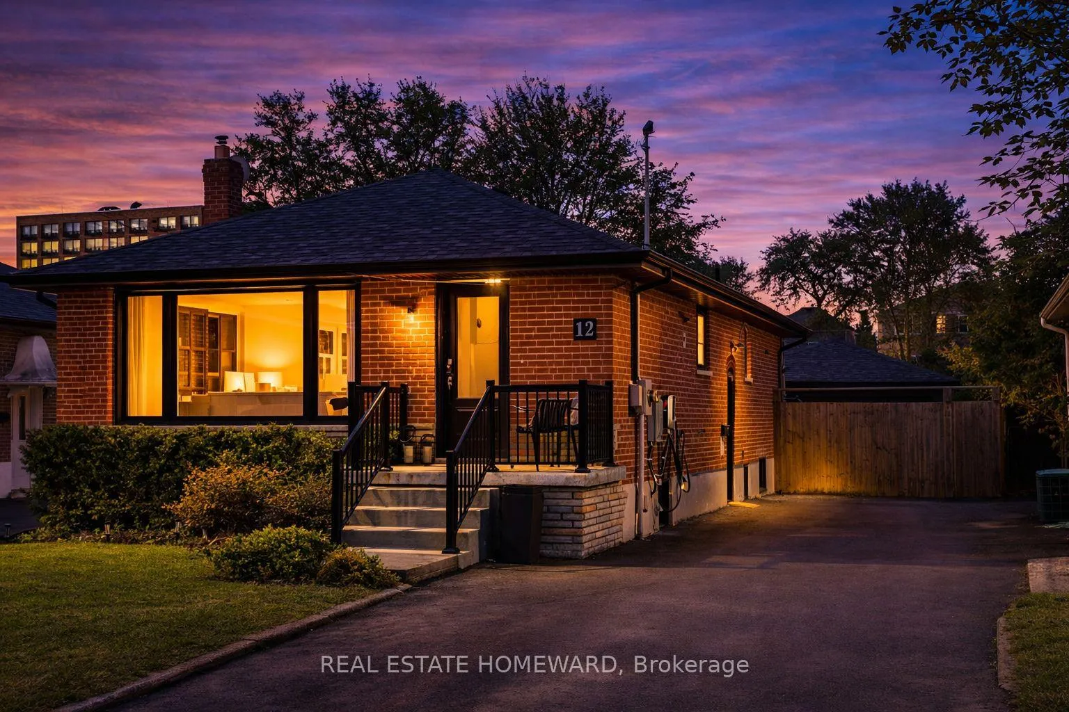 12 Elinor Avenue, Toronto E04, ON M1R 3H2