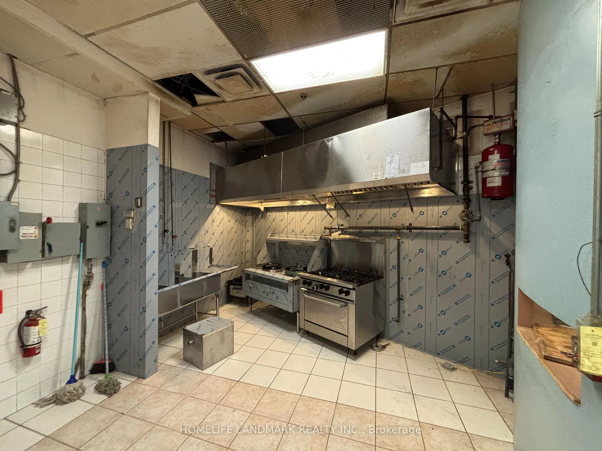 8 Glen Watford Drive F9, Toronto E07, ON M1S 2C1