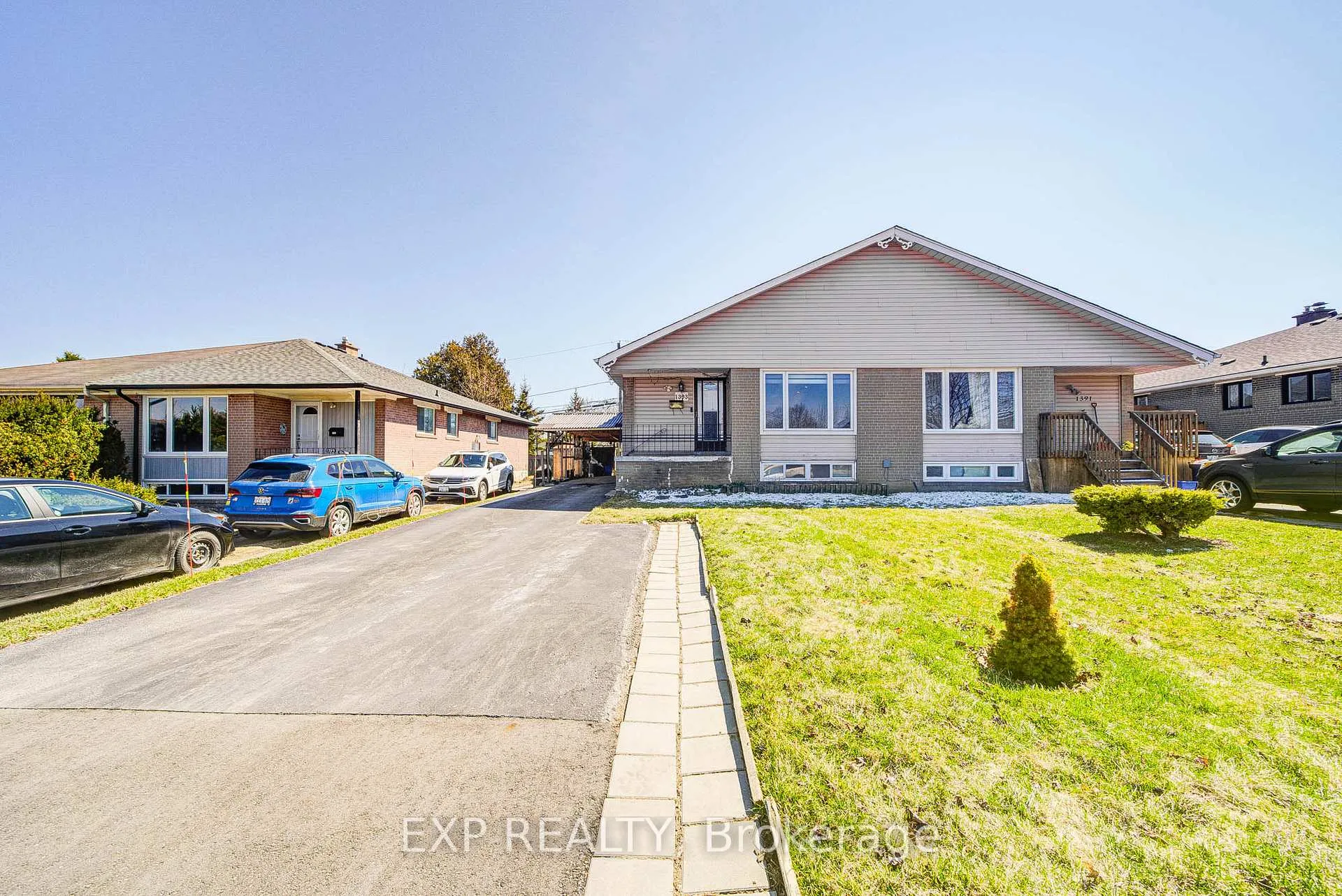 1393 Garvolin Avenue, Pickering, ON L1W 1J7