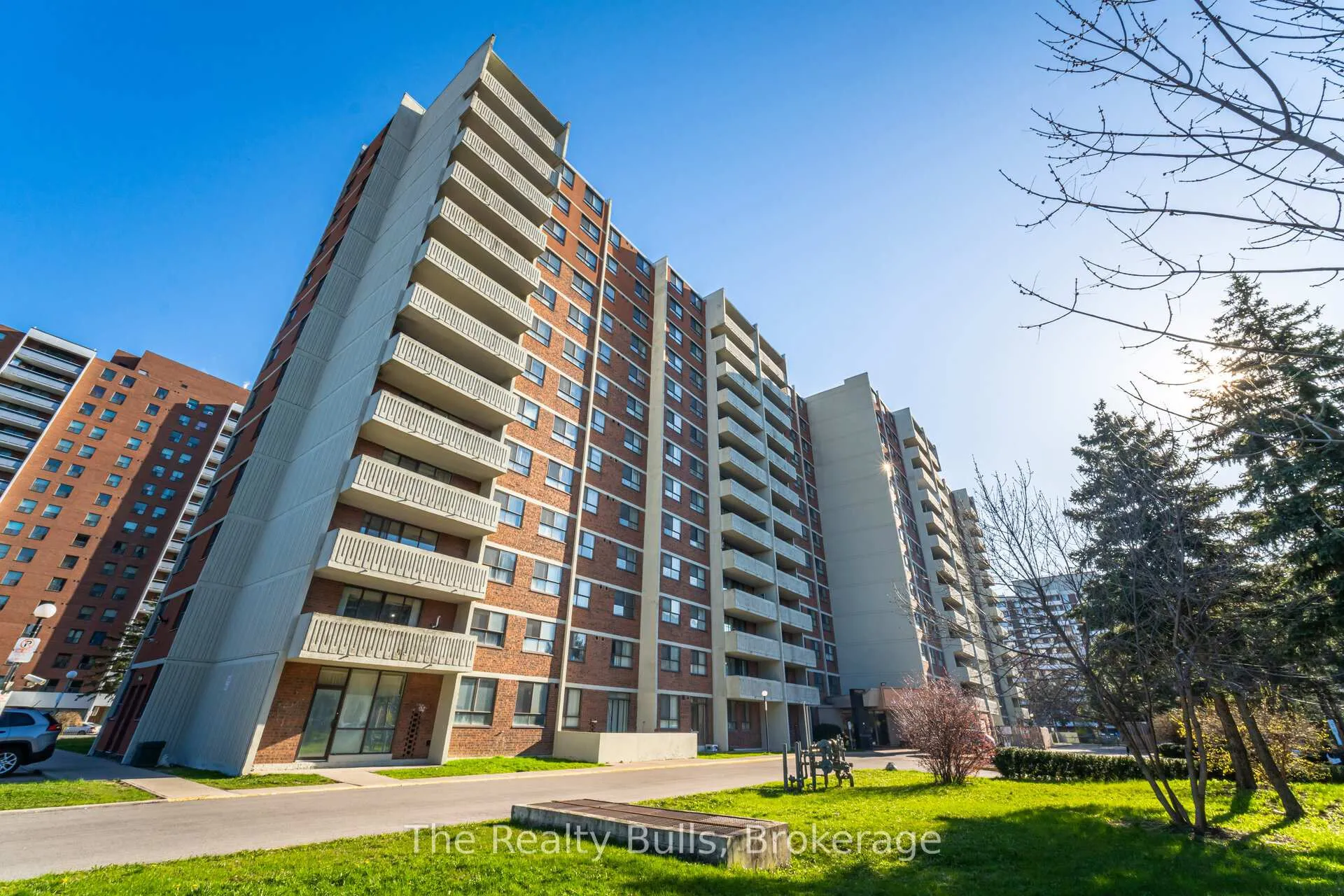 10 Stonehill Court 907, Toronto E05, ON M1W 2X8