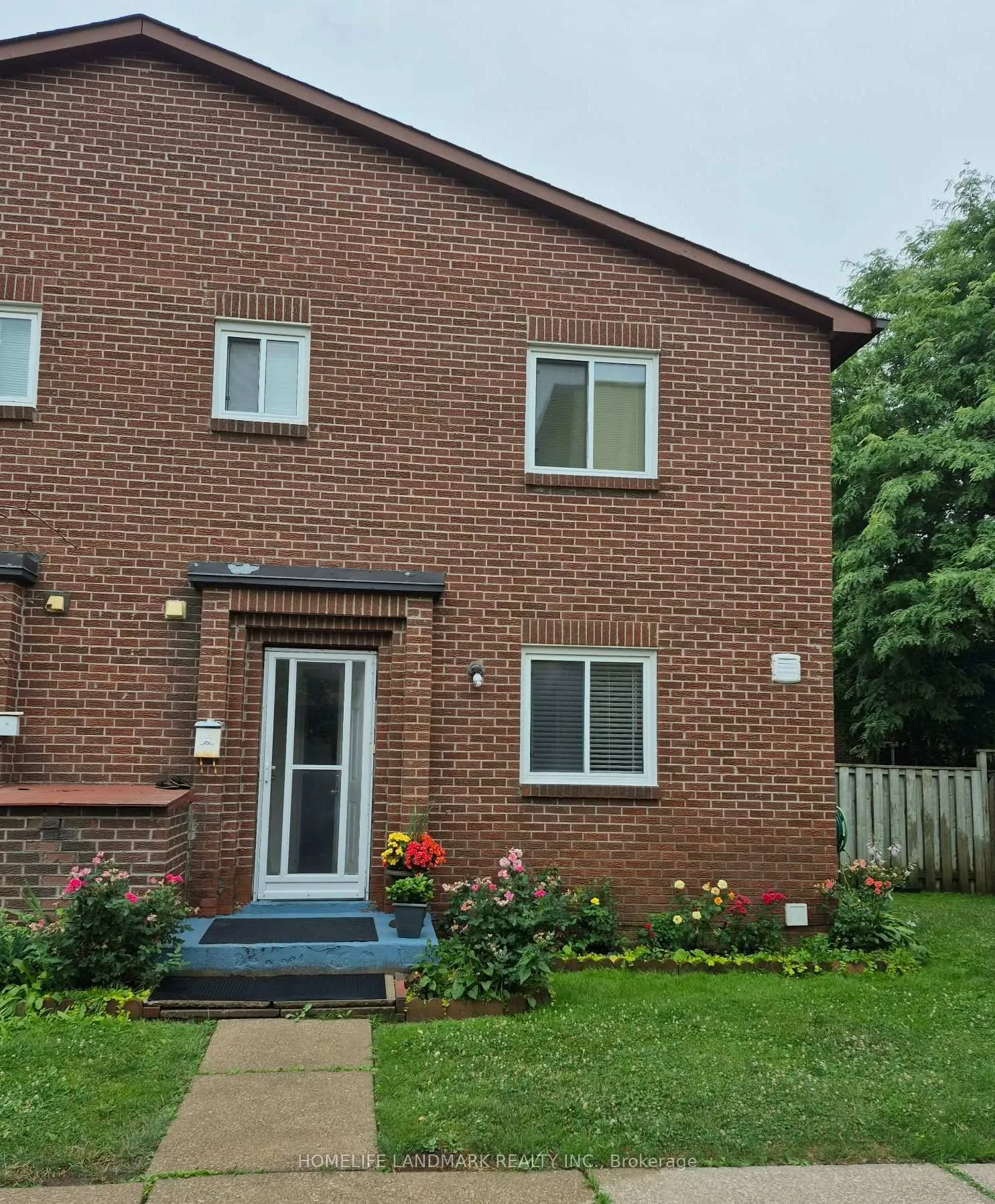 106 Chester Le Boulevard 37, Toronto E05, ON M1W 2X9