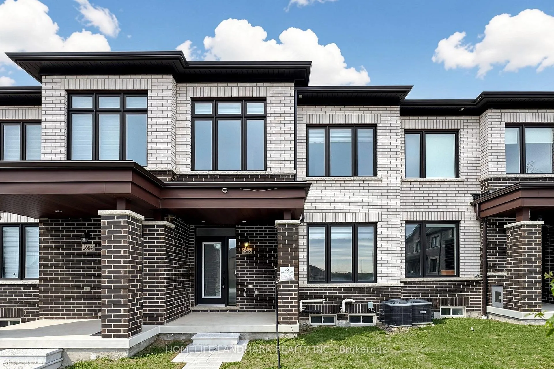 2686 Delphinium Trail, Pickering, ON L1X 0M1