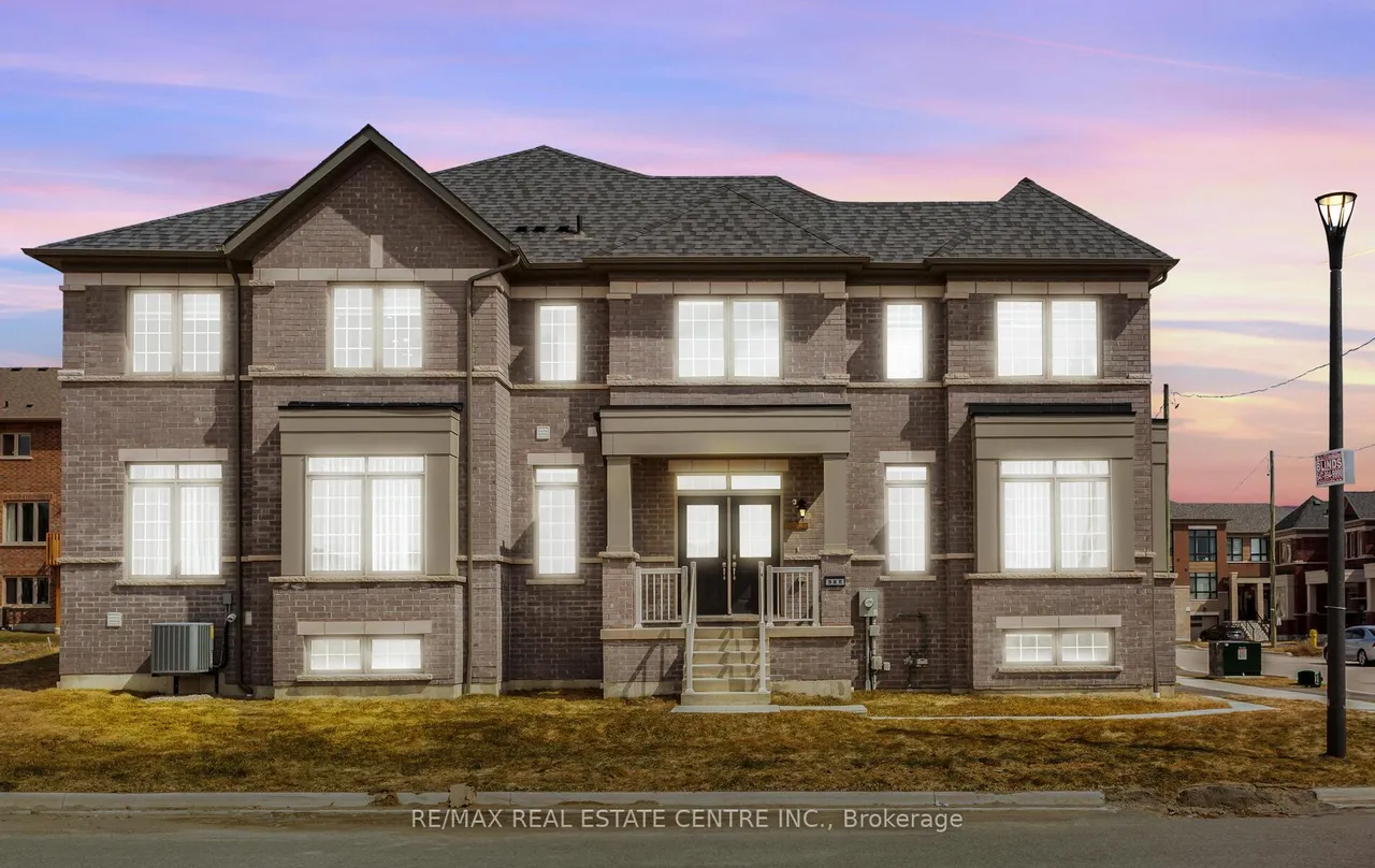 988 Grosbeak Trail, Pickering, ON L1X 0P6