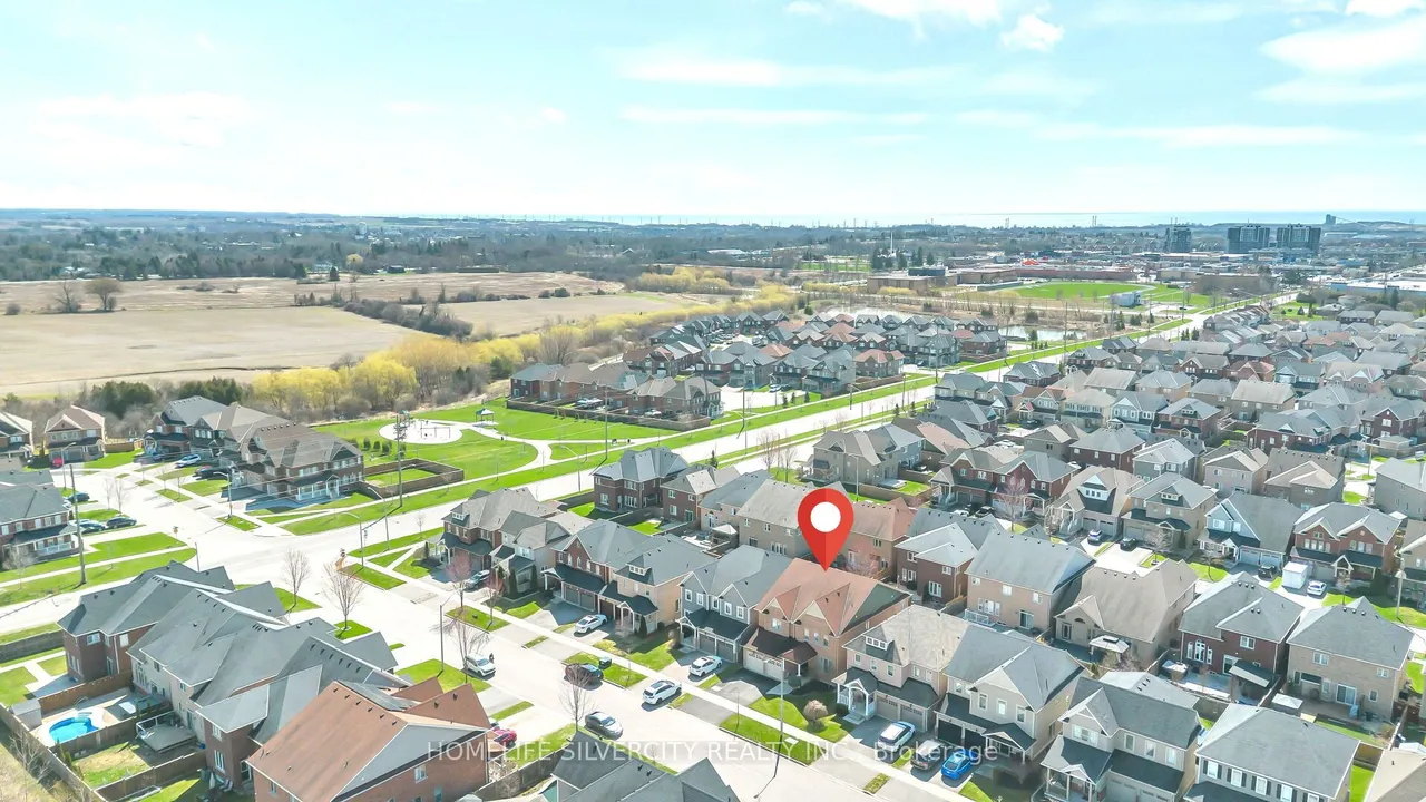 23 Ross Wright Avenue, Clarington, ON L1C 0P6