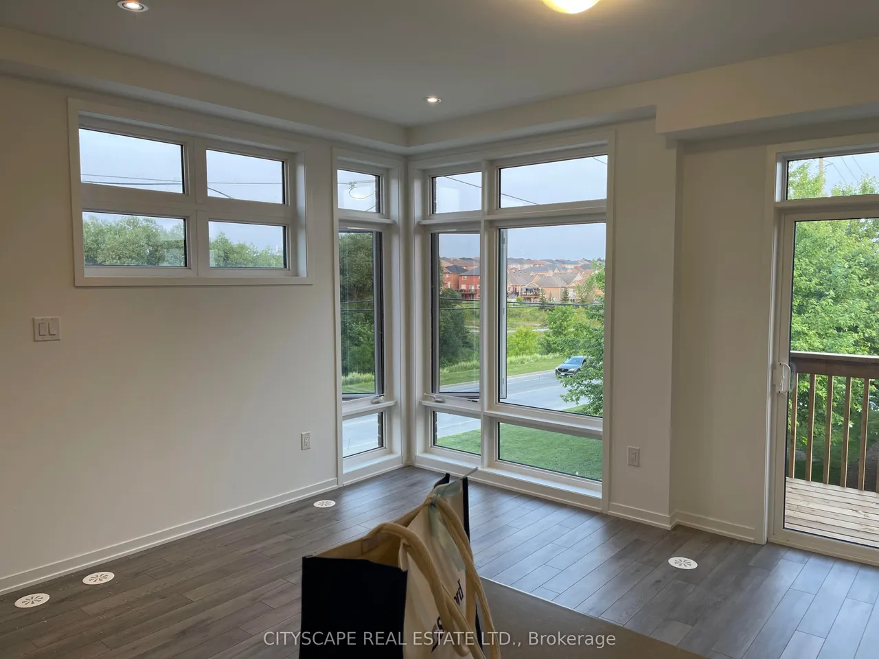 801 Heathrow Path, Oshawa, ON L1H 7K5