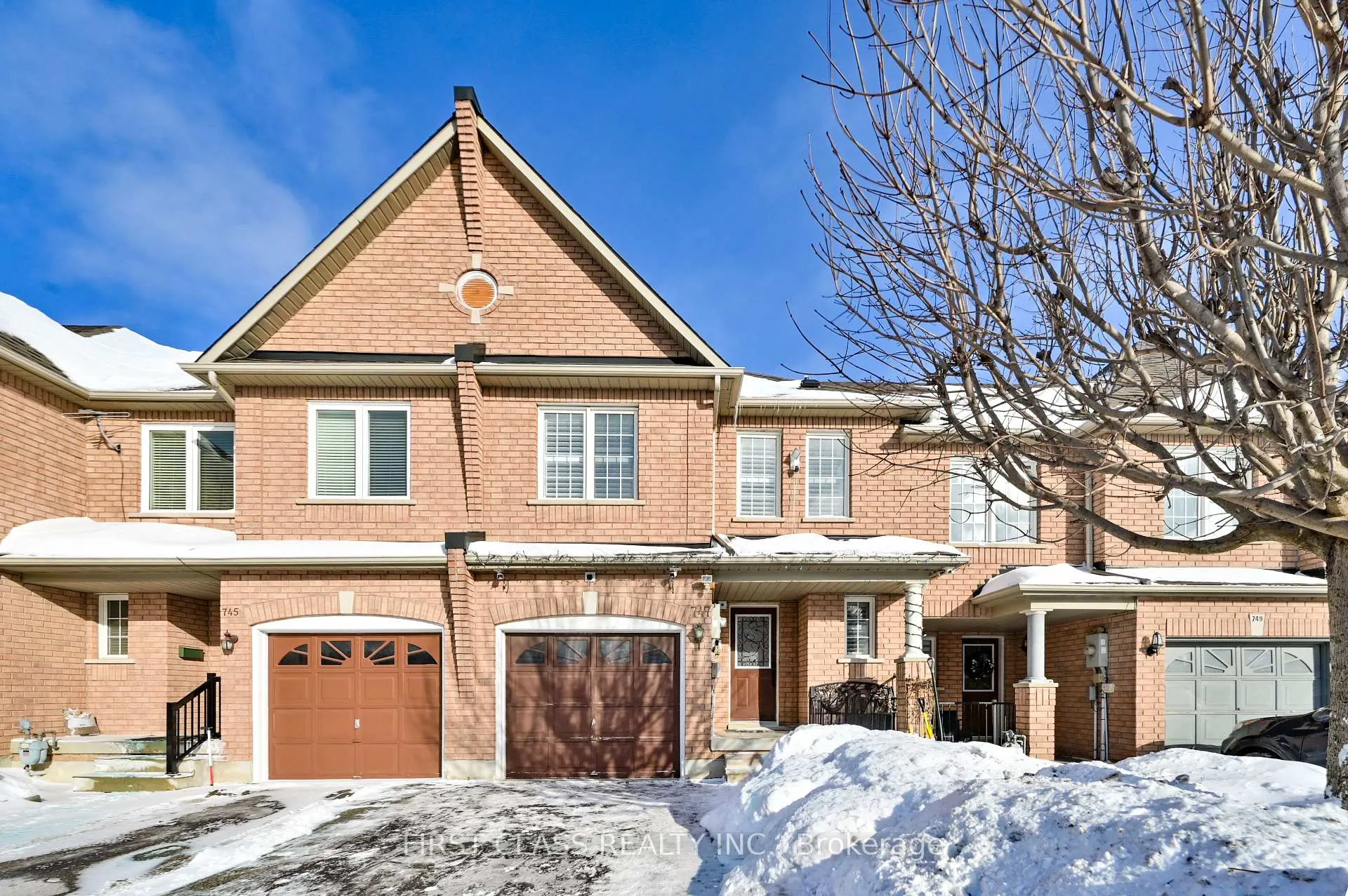 747 Joe Persechini Drive, Newmarket, ON L3X 2S6