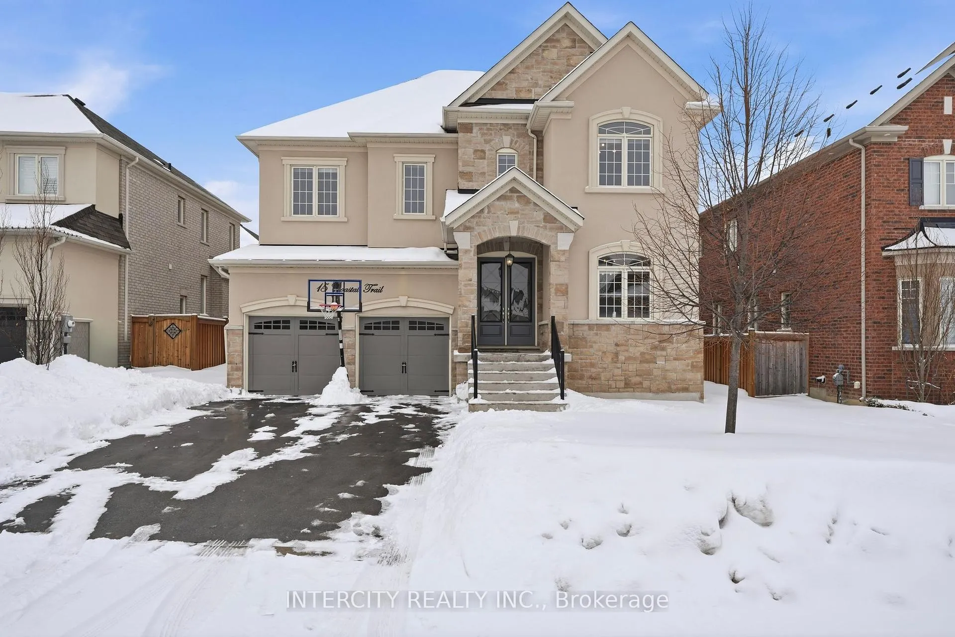 15 Coastal Trail, King, ON L7B 0A5