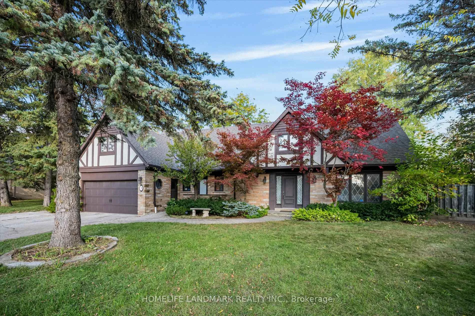 3 Old English Lane, Markham, ON L3T 2T8