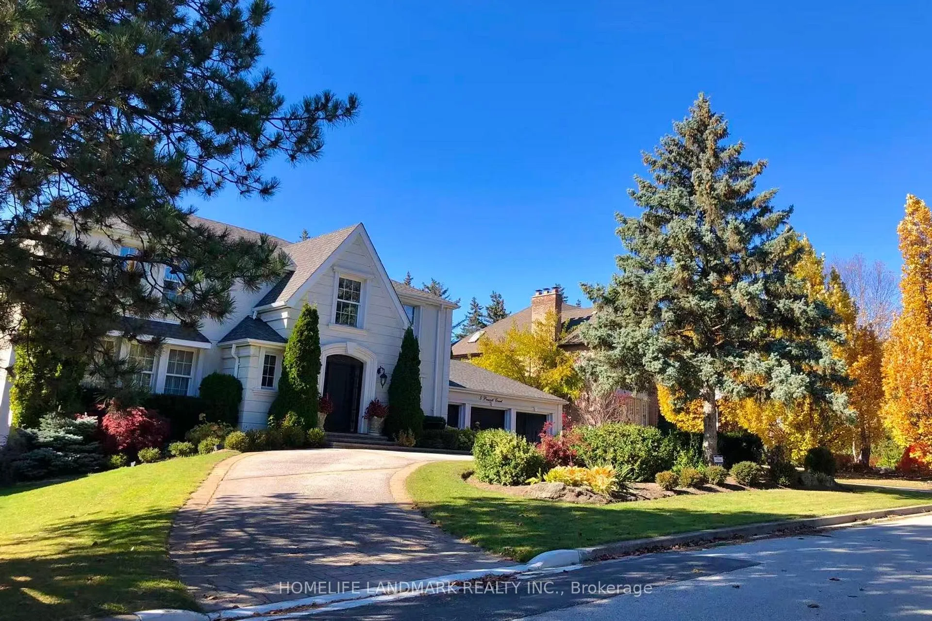 8 Prescott Court, Markham, ON L3T 5W7