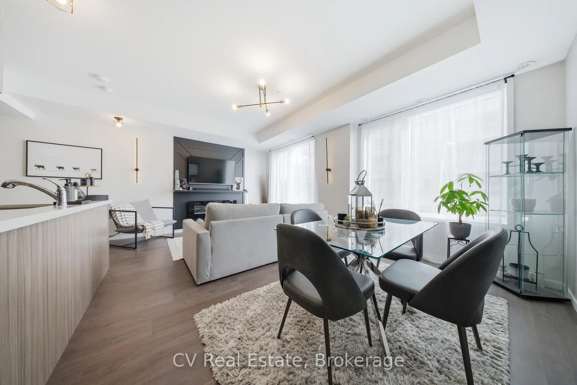 500 Alex Gardner Circle 104, Aurora, ON L4G 3G5