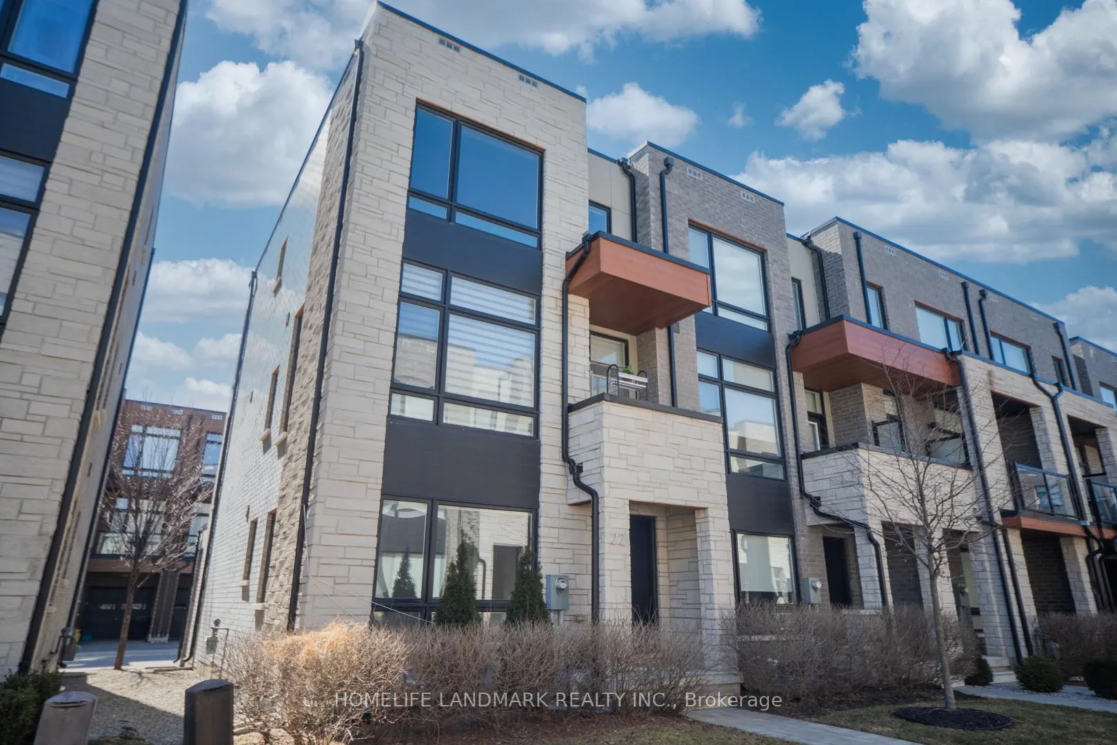 22 Benoit Street, Vaughan, ON L4H 4R7