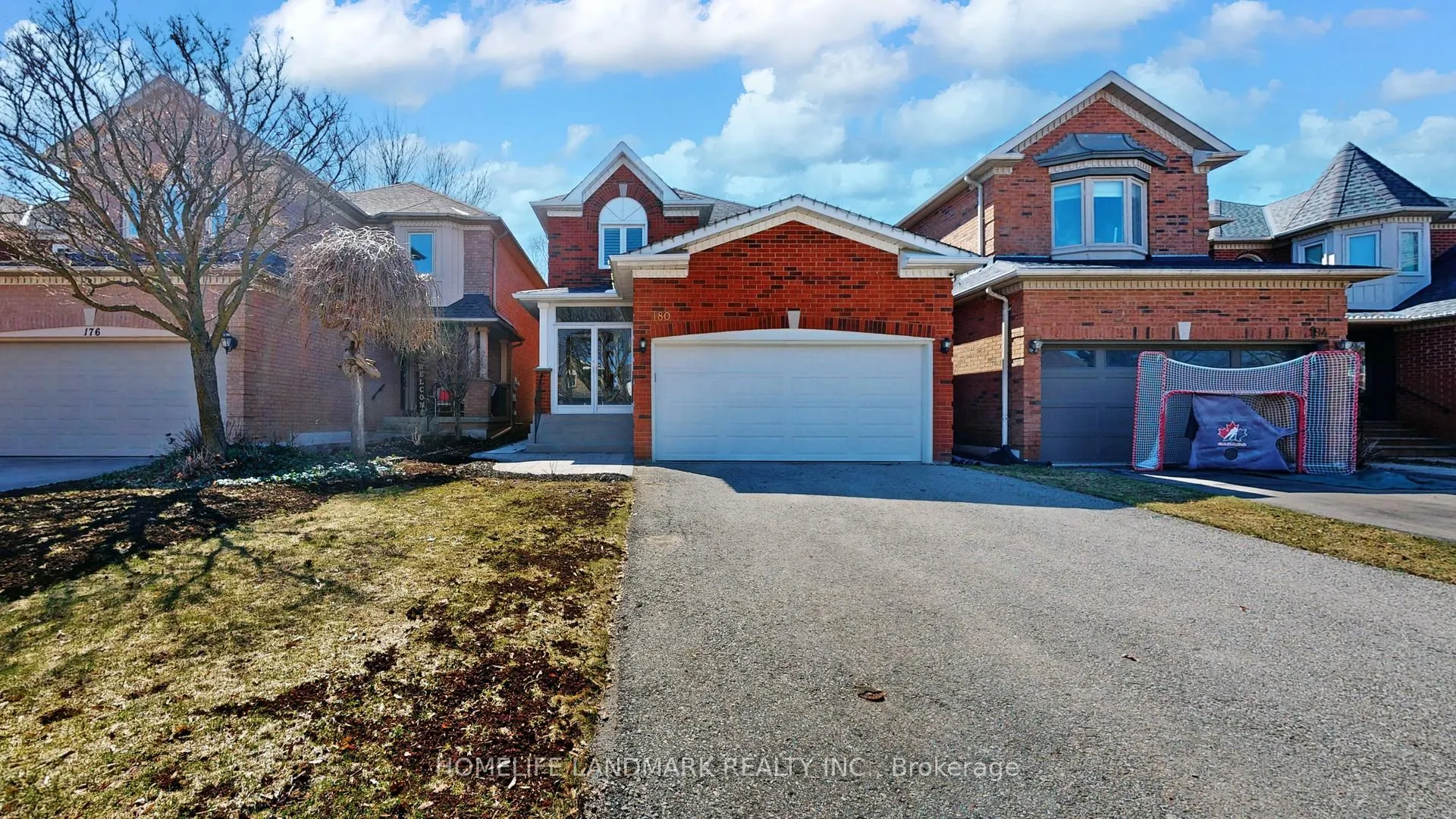 180 Rushbrook Drive, Newmarket, ON L3X 2E2