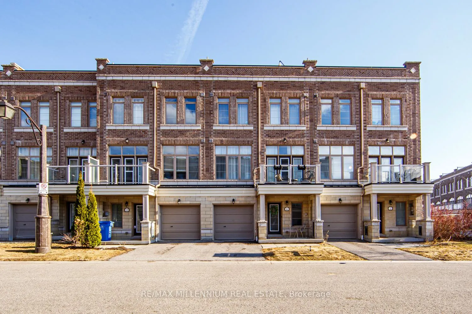 6 Cornerbank Crescent, Whitchurch-Stouffville, ON L4A 1X1