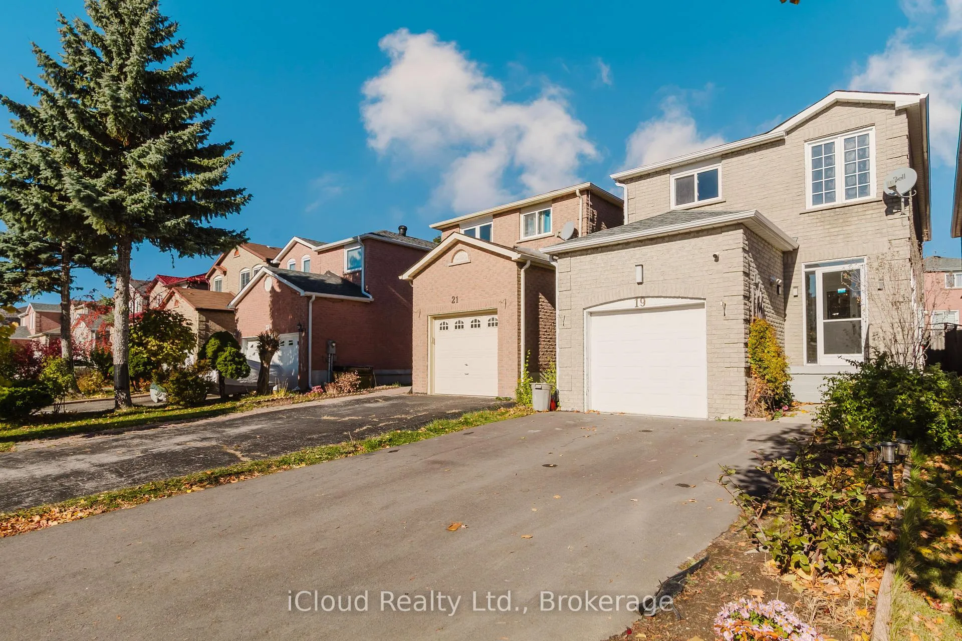 19 Goodwood Drive, Markham, ON L3S 2K6